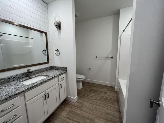 5955 S Farm Road 163 102, Springfield, MO 65810