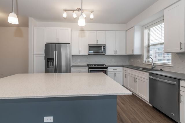 21599 W Field Court 1-307, Deer Park, IL 60010