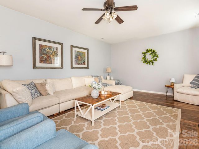 8208 Stourhead Gardens Lane, Waxhaw, NC 28173