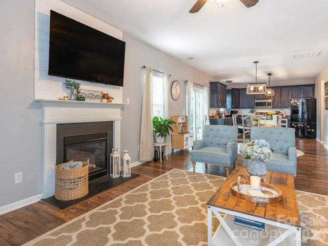 8208 Stourhead Gardens Lane, Waxhaw, NC 28173