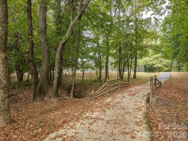 8208 Stourhead Gardens Lane, Waxhaw, NC 28173