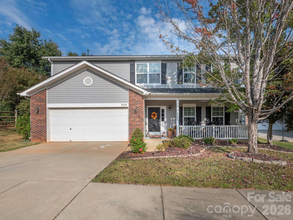 8208 Stourhead Gardens Lane, Waxhaw, NC 28173