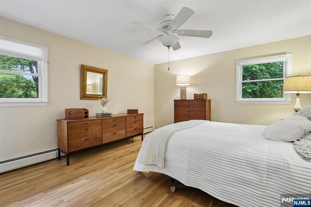 32 Addison Place, Ramsey, NJ 07446