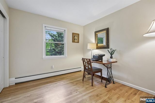 32 Addison Place, Ramsey, NJ 07446