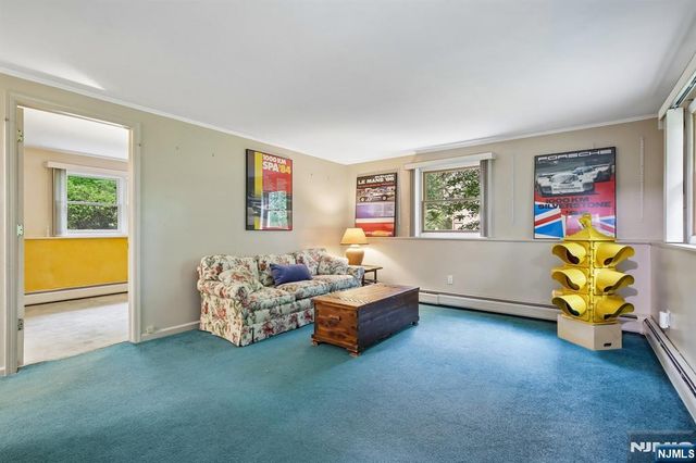 32 Addison Place, Ramsey, NJ 07446