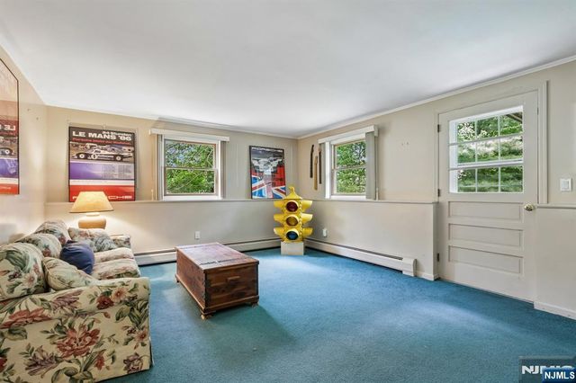 32 Addison Place, Ramsey, NJ 07446