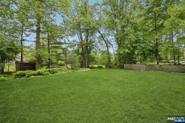 32 Addison Place, Ramsey, NJ 07446