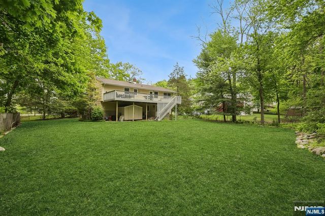 32 Addison Place, Ramsey, NJ 07446