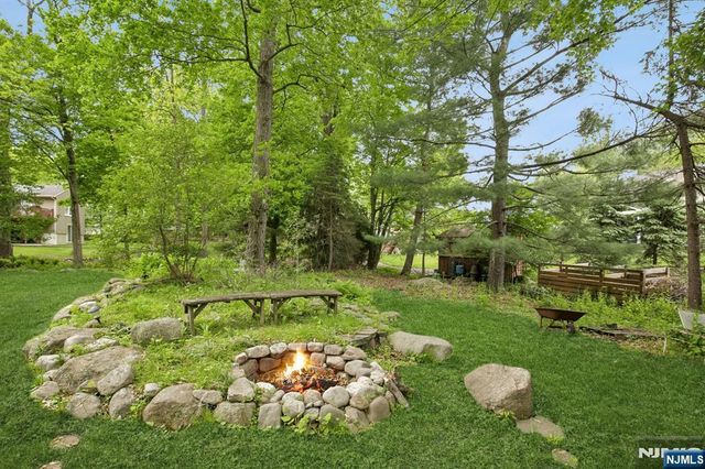 32 Addison Place, Ramsey, NJ 07446