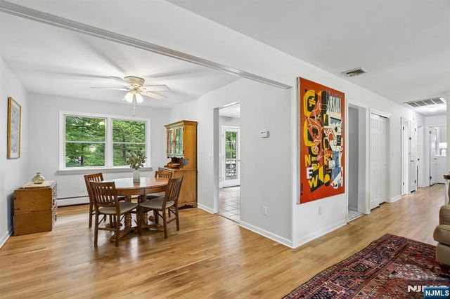 32 Addison Place, Ramsey, NJ 07446
