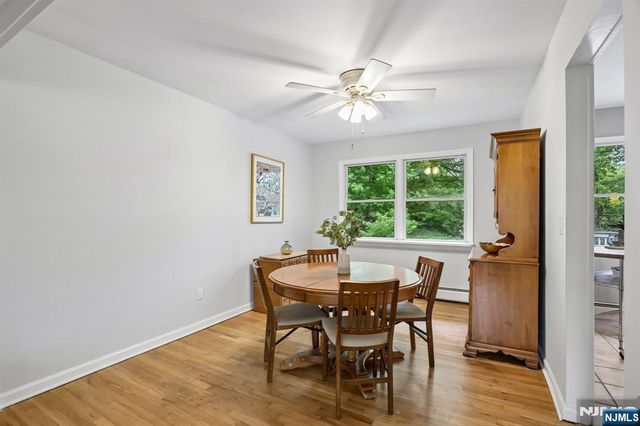 32 Addison Place, Ramsey, NJ 07446