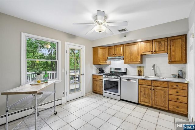 32 Addison Place, Ramsey, NJ 07446