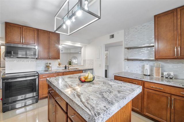 1706 Hammock Blvd 1706, Coconut Creek, FL 33063