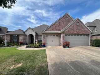 3008 Lake Overlook Court, Fort Smith, AR 72903