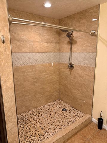 7222 Liberty Ridge Lane, Houston, TX 77049