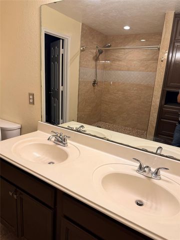 7222 Liberty Ridge Lane, Houston, TX 77049