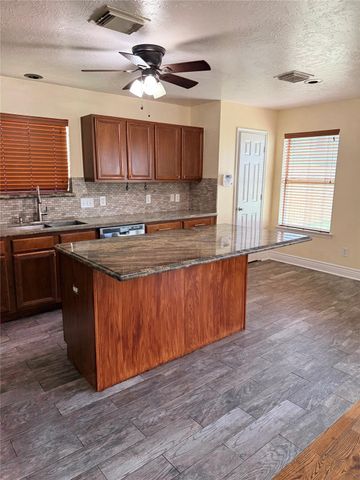 7222 Liberty Ridge Lane, Houston, TX 77049