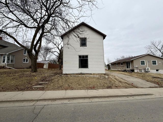 150 E Furnace Street, Platteville, WI 53818