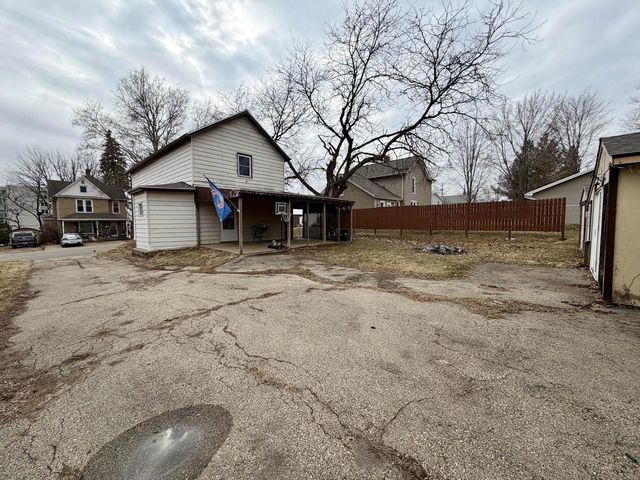 150 E Furnace Street, Platteville, WI 53818