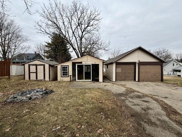 150 E Furnace Street, Platteville, WI 53818