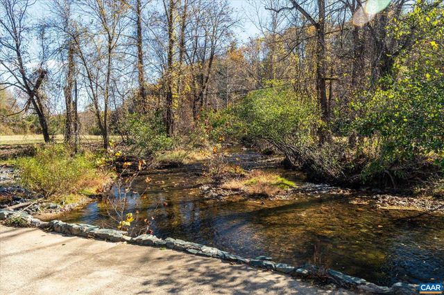 6424 FREE UNION RD, Free Union, VA 22940