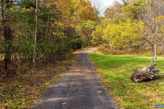 6424 FREE UNION RD, Free Union, VA 22940