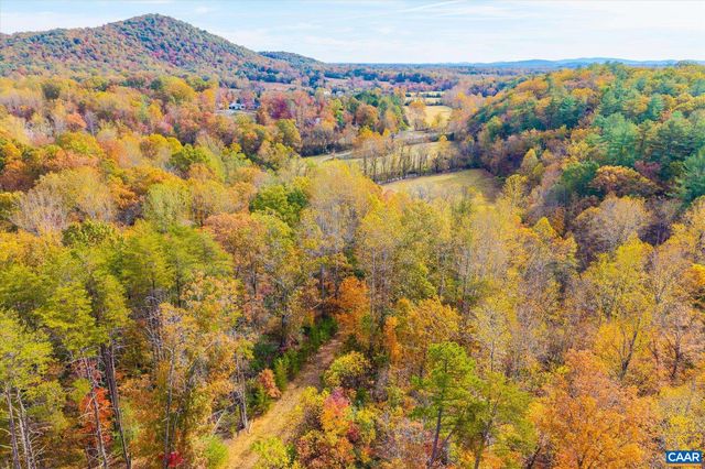 6424 FREE UNION RD, Free Union, VA 22940