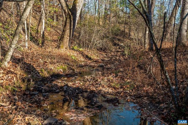 6424 FREE UNION RD, Free Union, VA 22940