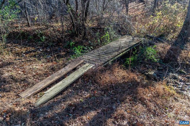 6424 FREE UNION RD, Free Union, VA 22940