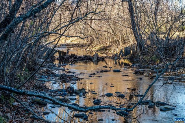 6424 FREE UNION RD, Free Union, VA 22940