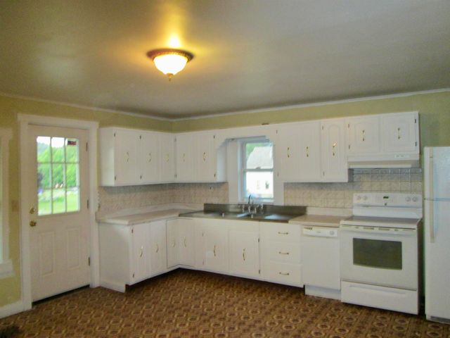 22 Summer Street, Barre Town, VT 05649