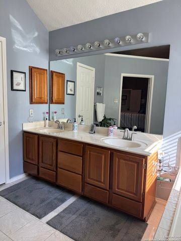 11842 Queenston, San Antonio, TX 78253