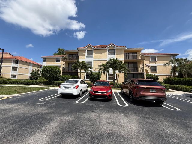 5721 Riverside Drive 301b5, Coral Springs, FL 33067