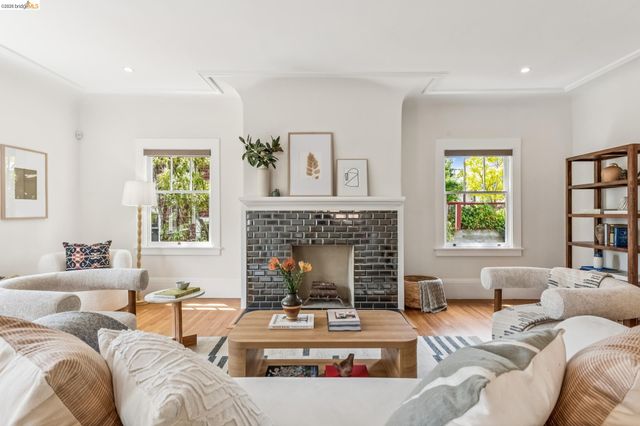 608 Jean St, Oakland, CA 94610
