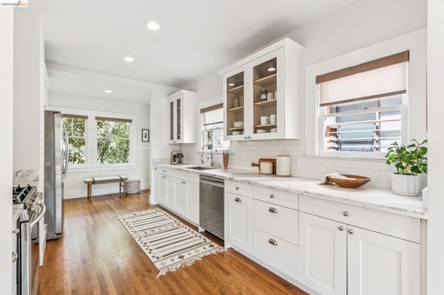608 Jean St, Oakland, CA 94610