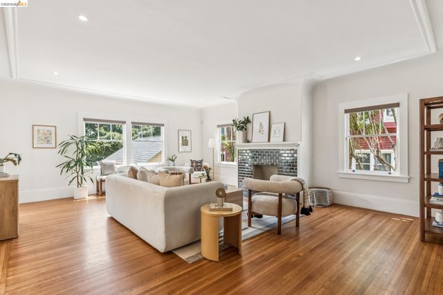 608 Jean St, Oakland, CA 94610