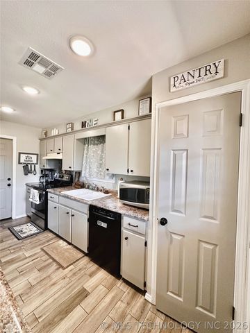 419 Trenton Road, Muskogee, OK 74403