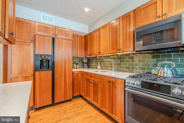 173 HILLVIEW DR, Springfield, PA 19064