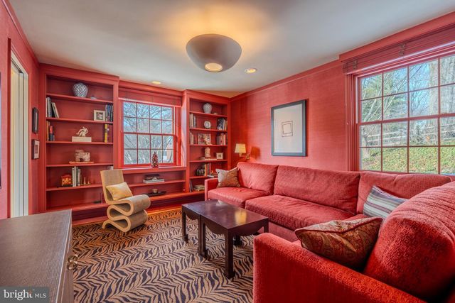 173 HILLVIEW DR, Springfield, PA 19064