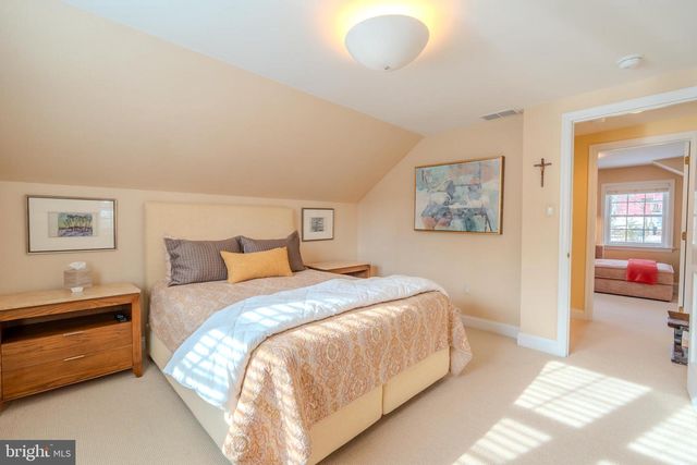 173 HILLVIEW DR, Springfield, PA 19064