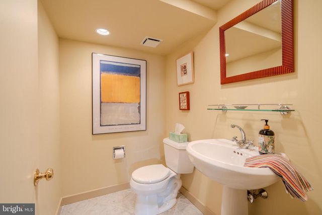 173 HILLVIEW DR, Springfield, PA 19064