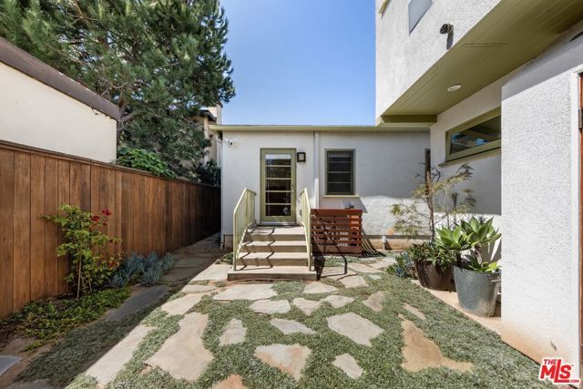 1340 Grant Street, Santa Monica, CA 90405