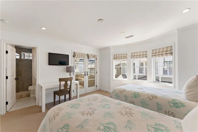 115 Topaz, Newport Beach, CA 92662