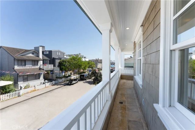 115 Topaz, Newport Beach, CA 92662