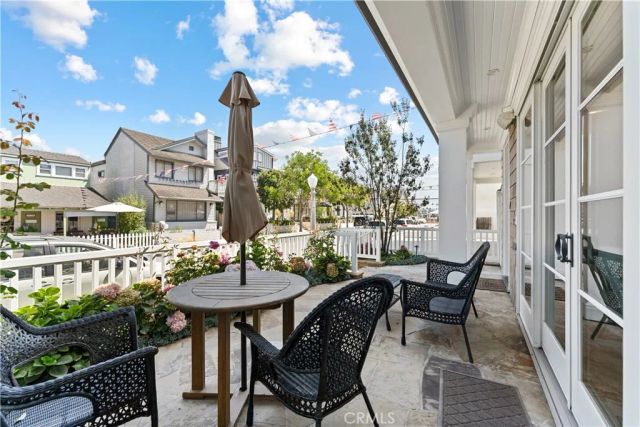 115 Topaz, Newport Beach, CA 92662