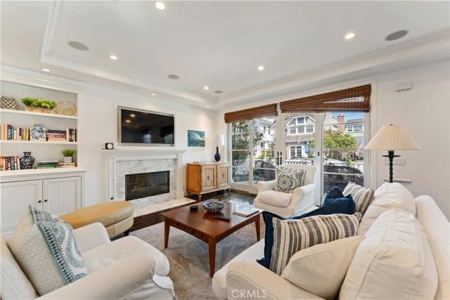 115 Topaz, Newport Beach, CA 92662
