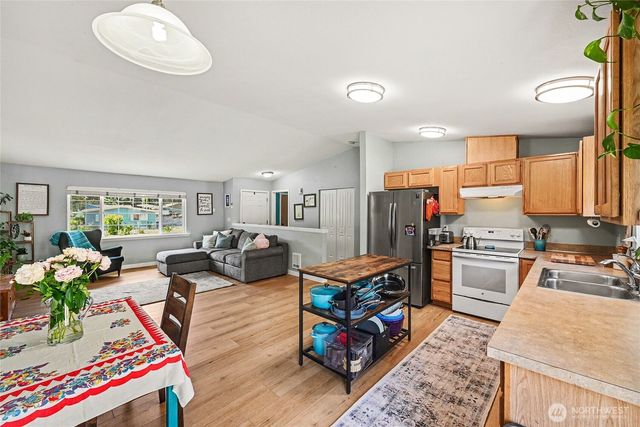 25413 31st Avenue E, Spanaway, WA 98387