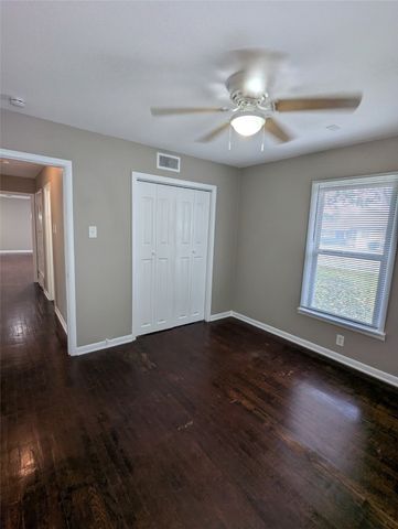 5204 Mallory Drive, Haltom City, TX 76117