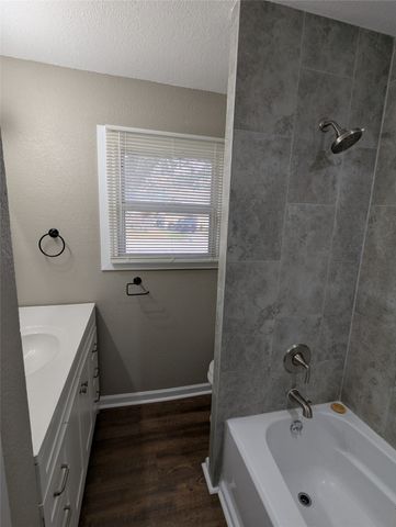 5204 Mallory Drive, Haltom City, TX 76117