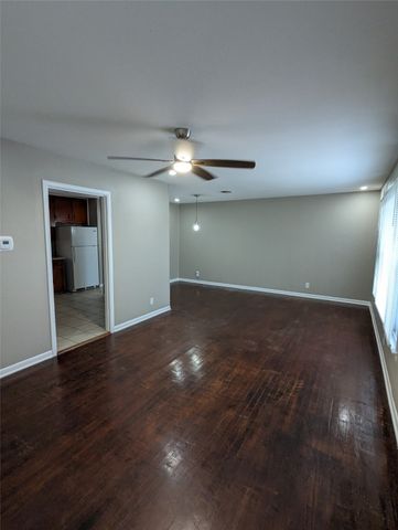 5204 Mallory Drive, Haltom City, TX 76117